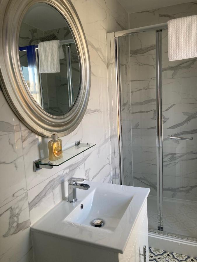 Paragon Aparthotel